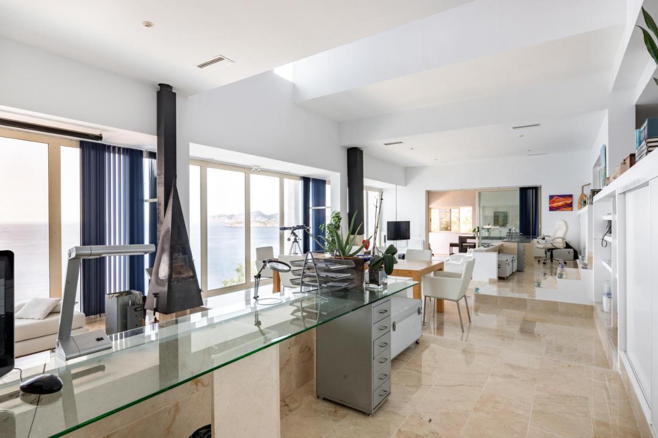 Exclusive Seafront Villa,Private Pool,Gym,Bbq 엘 토로 외부 사진