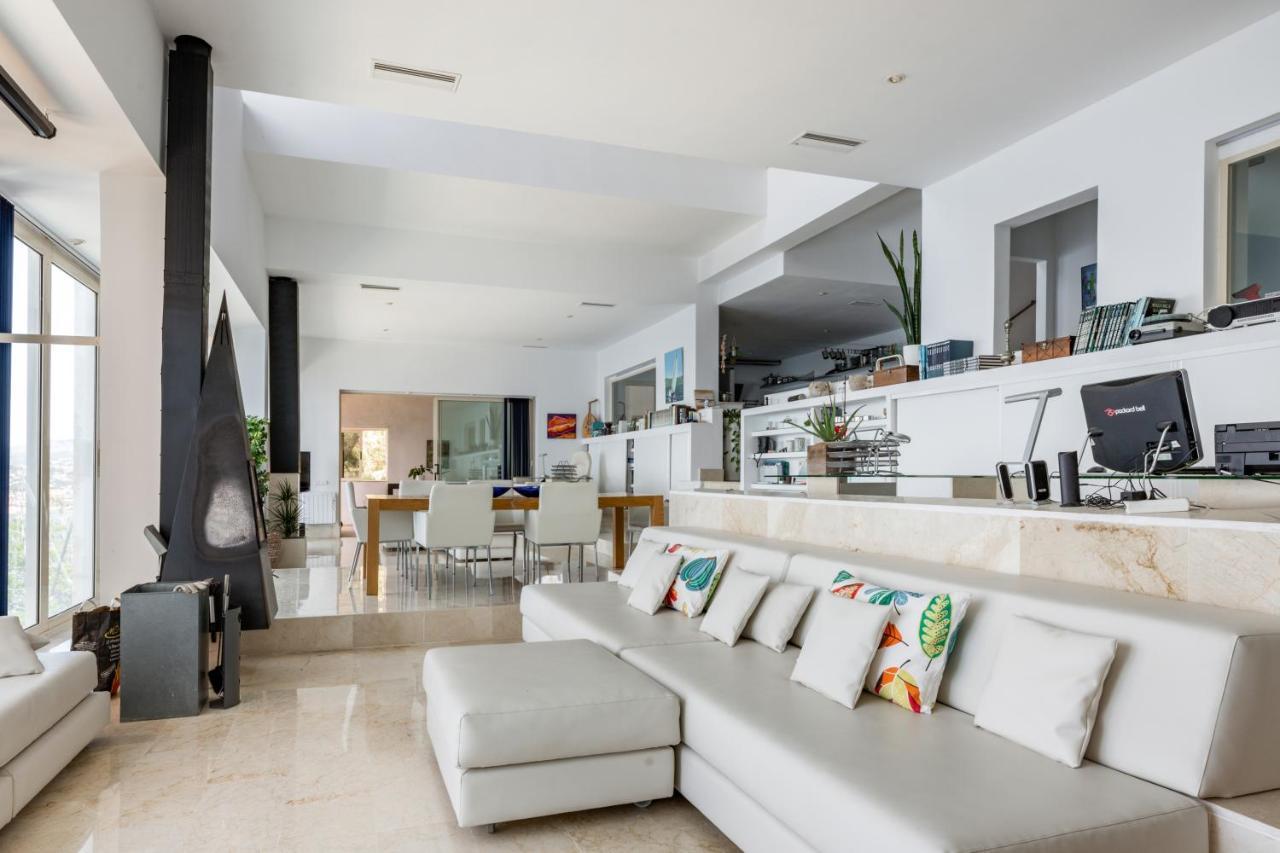 Exclusive Seafront Villa,Private Pool,Gym,Bbq 엘 토로 외부 사진