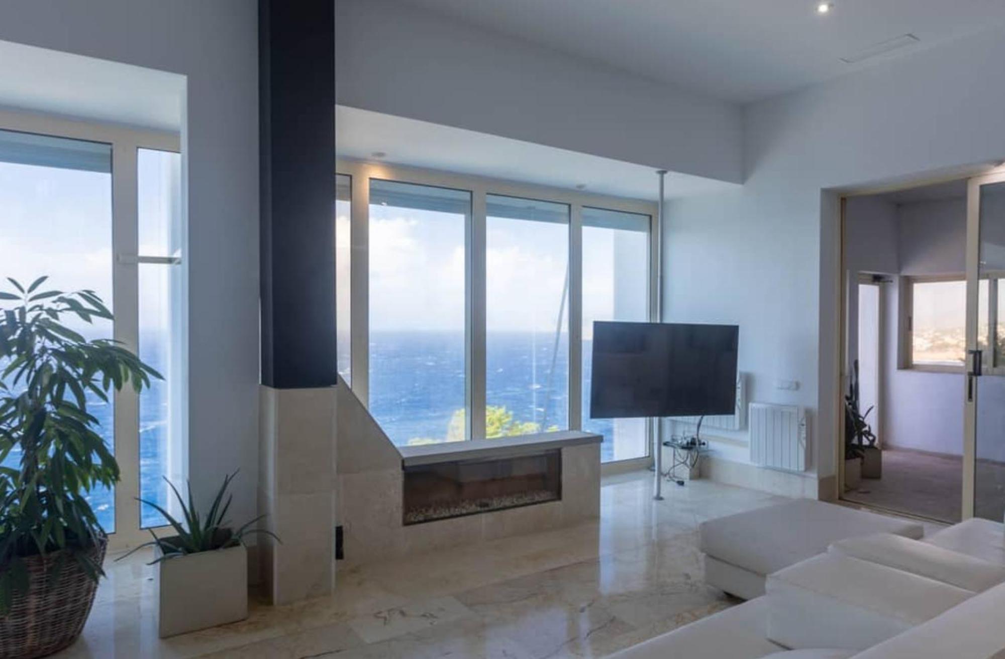 Exclusive Seafront Villa,Private Pool,Gym,Bbq 엘 토로 외부 사진